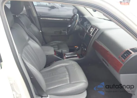 2005 Chrysler 300C из США, поврежденный, VIN 2C3AA63H35H666718